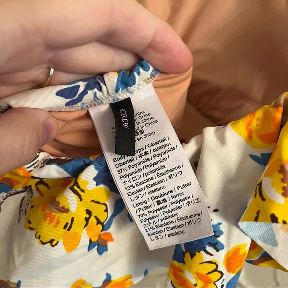 J.Crew Ruffle Scoopback One Piece Swimsuit Floral Size 2 AV277 - Picture 4 of 9